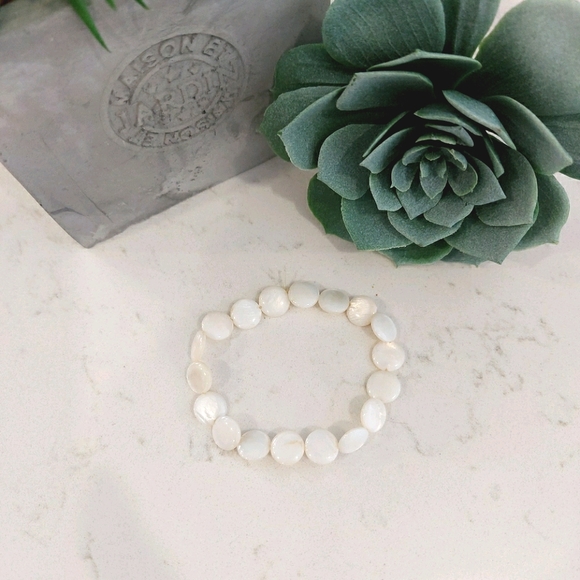 Ivory Beaded Bracelet - Picture 1 of 5